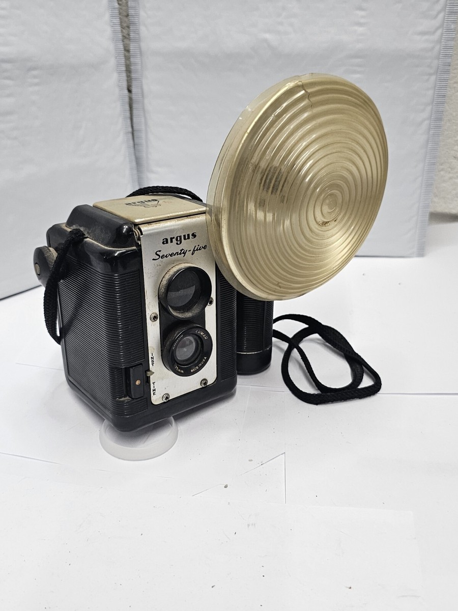 argus Seventy-five 二眼レフカメラ Argus Seventy-Five (1955) - mike eckman dot com