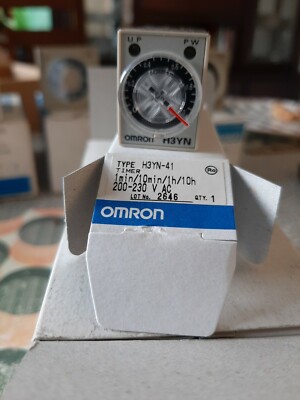 Omron H3YN-41 Zeitschaltuhr - 1min/10min/1h/10h, 200-230V AC - 50/60Hz