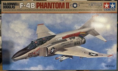 Tamiya 61121 1/48 McDonnell Douglas F-4B Phantom II + Accessories
