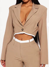 Women  s Medium Beige/White Cropped Notch Lapel Blazer