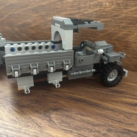 LEGO 7622 - INDIANA JONES - Race for the Stolen Treasure - 2008 - Incomplete