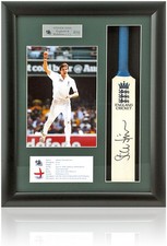 Steven Finn England Middlesex CCC Signed Mini Cricket Bat Display + COA | SALE