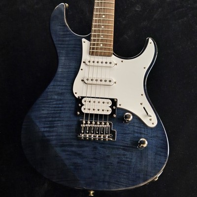 YAMAHA PACIFICA212VFM - Translucent Black 3.27kg