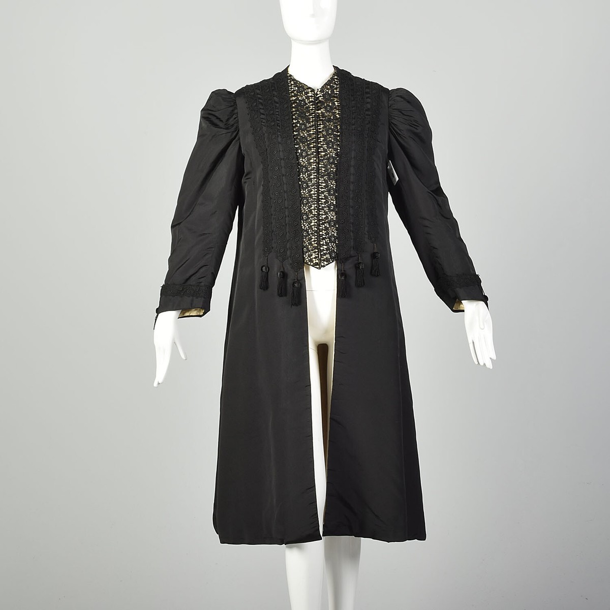 新品【gypsohila】Long Opera Coat 1890s Medium Victorian Opera Coat Black Silk Taffeta Tassel Winter