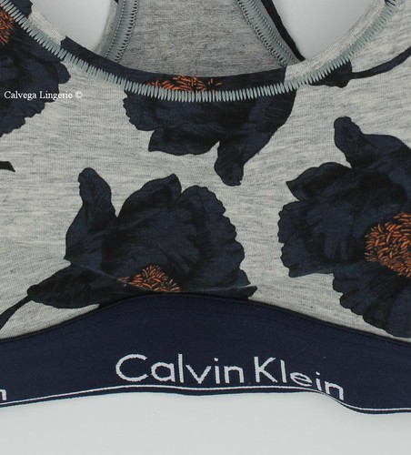 NWT Calvin Klein F3785 "Moderno" Wireless Racerback Algodón Bralette Gris / Floral - Imagen 2 de 5