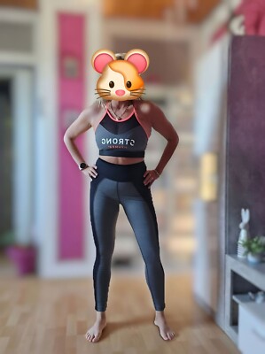Strong by Zumba Set Strong Nation Gr. M L top Zustand!!!!