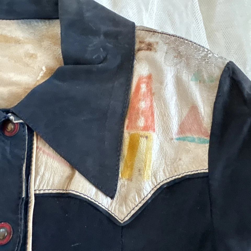 Chaqueta de gamuza vintage de los años 60 y 70 dibujada a mano de dibujos animados ajuste recortado abrigo de cuero Foto 4 de 4