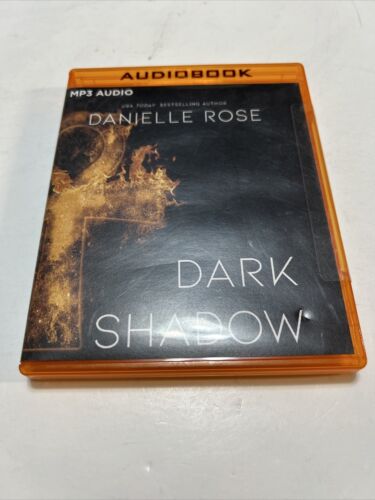 Livre disque compact Dark Shadow de Danielle Rose (anglais) - Photo 1 sur 6