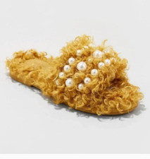 NEW Cat Jack Girls Adeline Embellished Pearl Fuzzy Slide Slippers Size 2