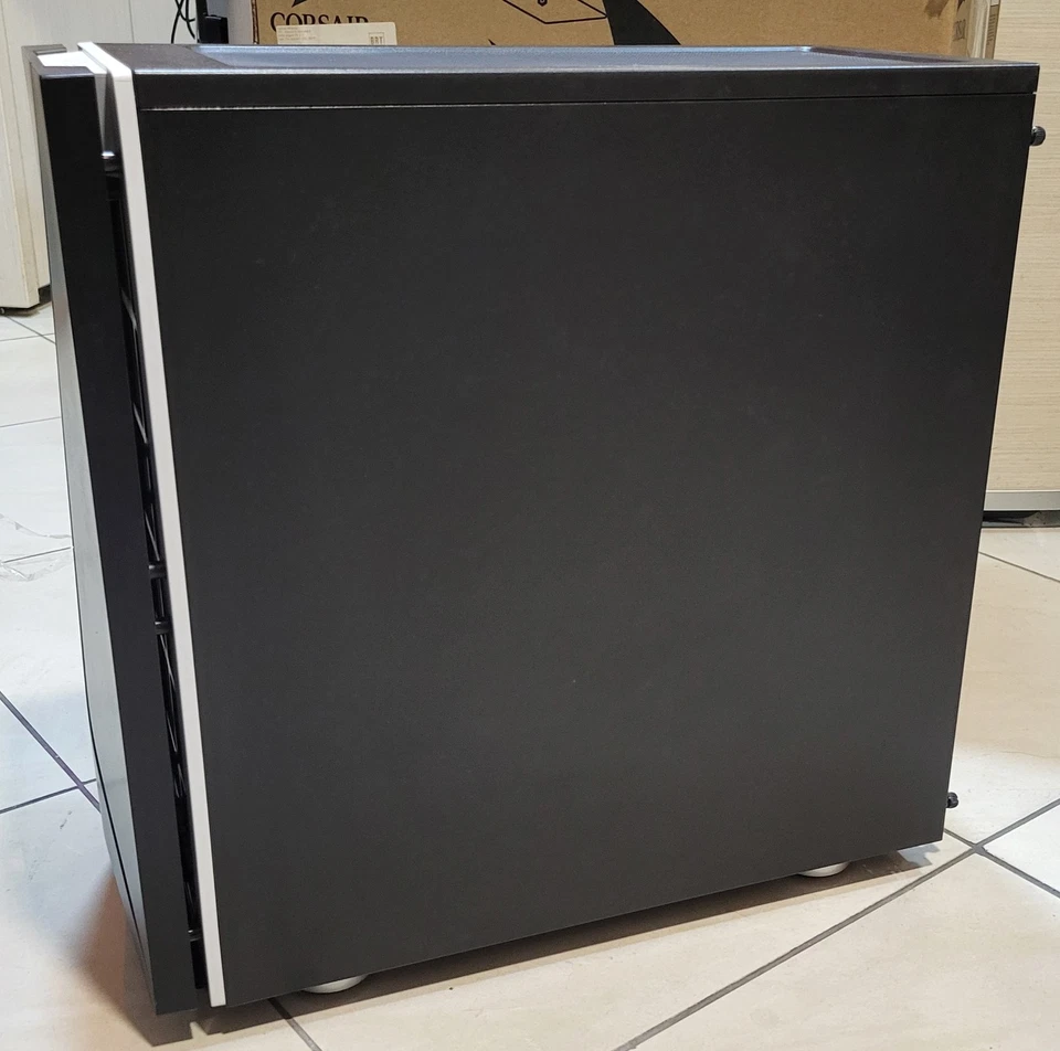 CASE PC CORSAIR MIDTOWER SPEC06 COME NUOVO LATERALE VETRO TRASPARENTE GAMING RGB - Immagine 3 di 4