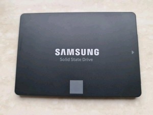 Samsung 860 EVO 500 GB 2.5 Zoll SATA-III 6 Gb/s MZ-76E500 SSD