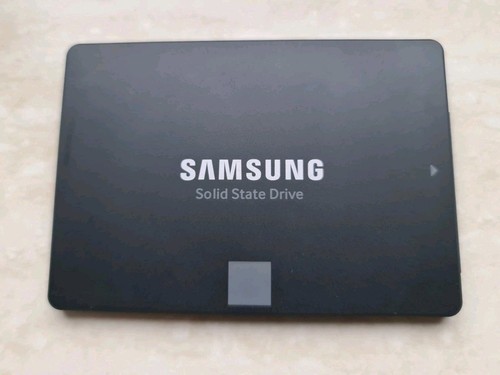 Samsung 860 EVO 500 GB 2.5 Zoll SATA-III 6 Gb/s MZ-76E500 SSD