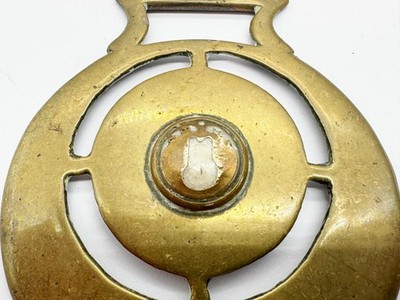 ANTIKES MESSING PFERD MESSING RUND DESIGN REITER EDELSTEIN GOLD GEFASST MITTIG!