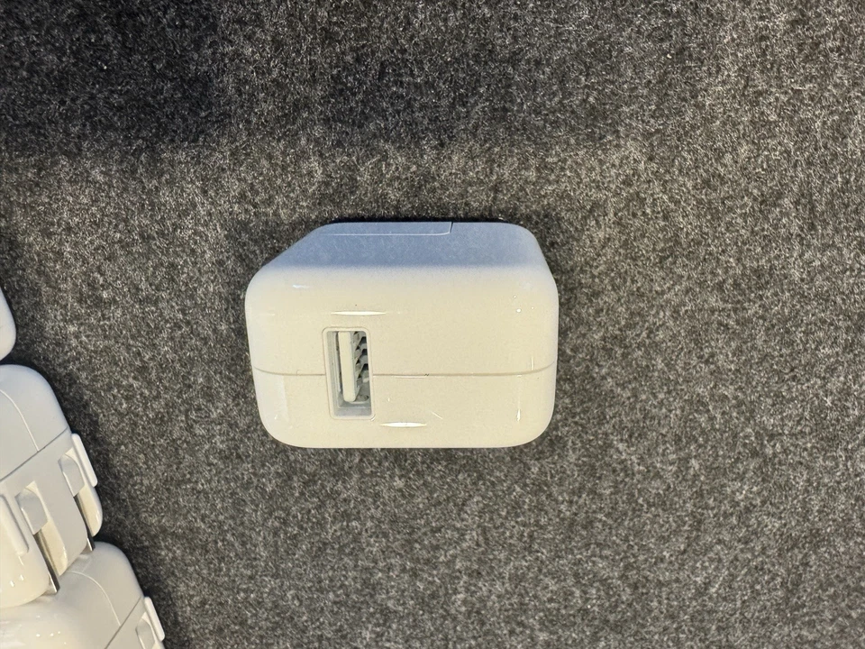 11x原装苹果12W USB电源适配器+12x苹果Lightning USB线缆 — 第 3/4 张图片