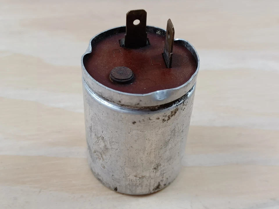 (D) OEM HONDA CB650 / CB650C /CB650SC / CM450A TURN SIGNAL RELAY 38301-415-004 - Image 2 of 4