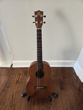 Favilla B2 Baritone Ukulele