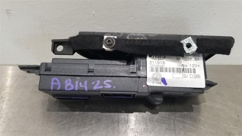 Maserati GranTurismo Front Right Window switch
