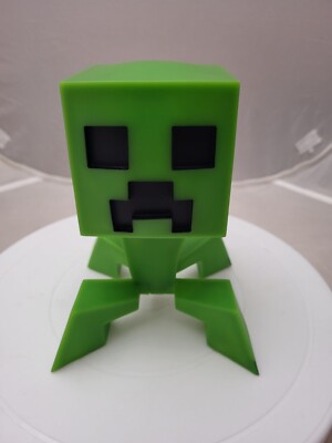 MINECRAFT Creeper 6'' Tall Vinyl Figure by Notch & Mojan Green Toy Figure 