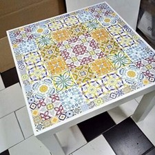 prodigital tavolino bianco con decoro esclusivo realizzato su forex(r) 55x55