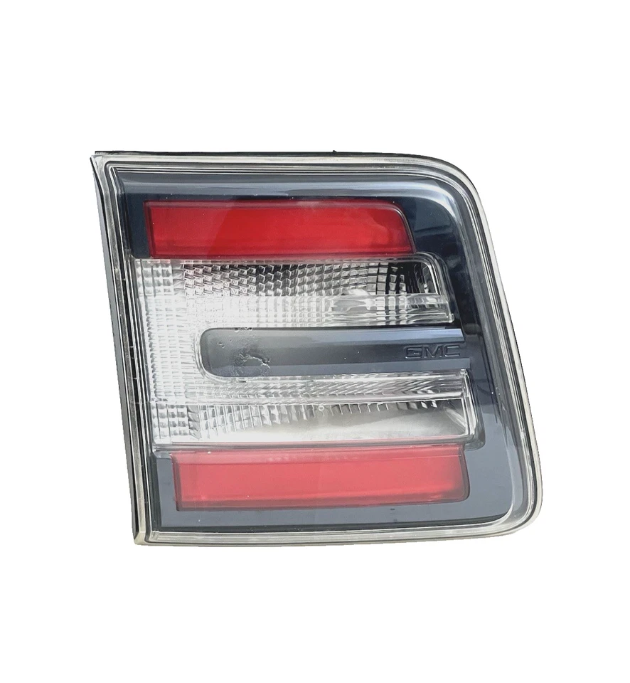 GMC Acadia 2013-2017 luz trasera cubierta interior lado del conductor izquierdo 23267345 OEM Foto 2 de 4