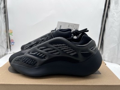 Size 5.5 Men's - adidas Yeezy 700 V3 Alvah Triple Black NEW with