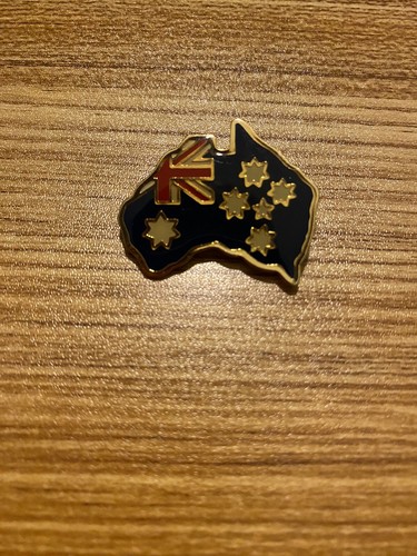 Australia Map Flag Travel Pin Badge Enamel Brass Gold Edge