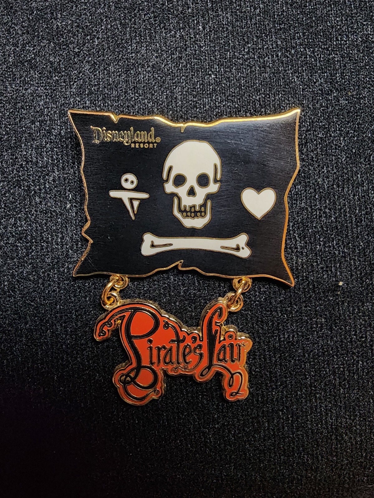 DISNEY PIN - Pirate's Lair Tom Sawyer Island