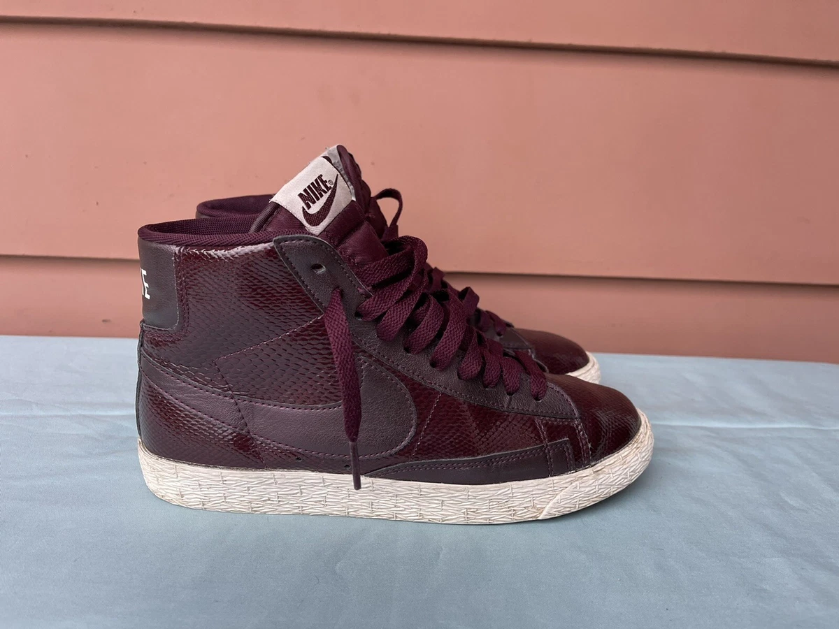 Nike blazer on sale burgundy womens