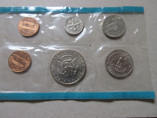 1971 P & D United States US Coins Uncirculated Mint Year Set. UNC. RJ - Picture 4 of 4