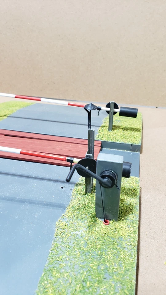 ACE Trains (I Believe) O Tinplate Single Road Crossing w/Manual Gates - Nice! - Image 4 of 4