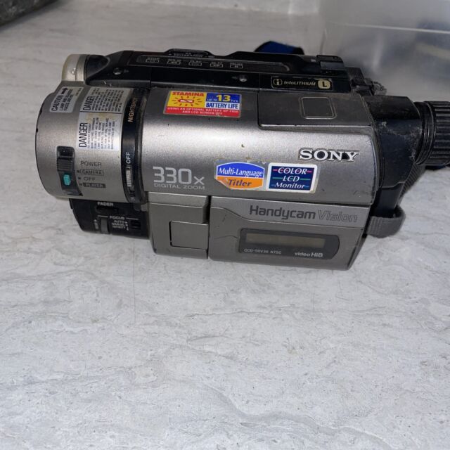 SONY VIDEO CAMERA RECORDER CCD-TRV36 W/ CHARGER & BATTERY