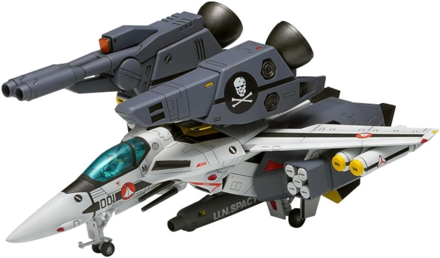 Комплект модели истребителя WAVE 1100 MACROSS VF-1S STRIKE VALKYRIE MC-069 16590₽