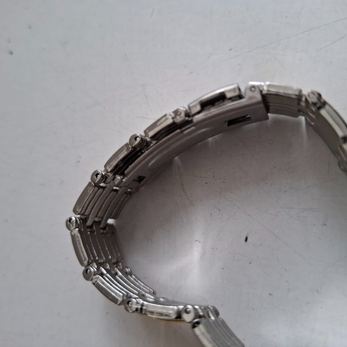 Quarzuhr - Gold / Silber Armband, weißes Zifferblatt, silberne Lünette mit Edelsteindetail - Bild 4 von 7