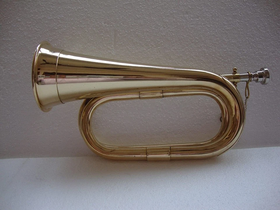 SUPER DEAL! NEW MILITARIA EXCELLENT TUNEABLE ARMY BUGLE WITH FREE HARD CASE+M/P - Image 3 of 4