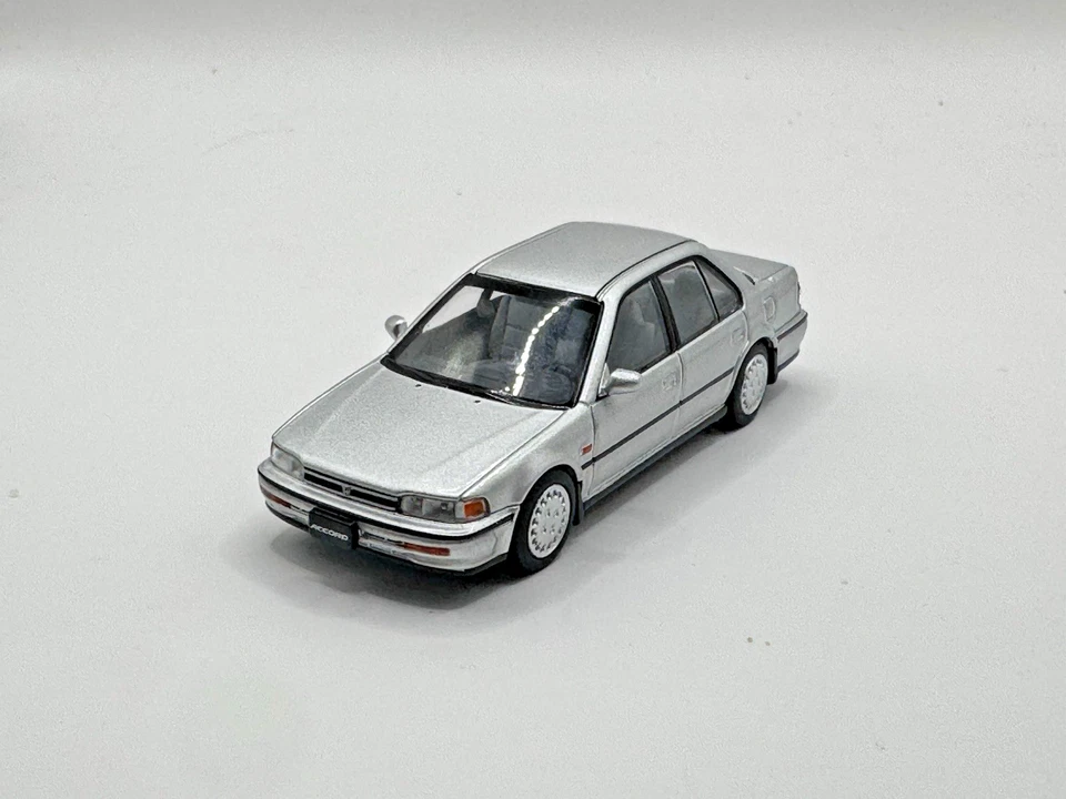 Carro de metal fundido XCARTOYS Y46-01 Honda Accord Gen 4 - 1:64 - Imagem 3 de 4