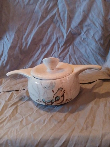Red Wing Bob White Quail Round Covered Casserole Lid Crack On Handle