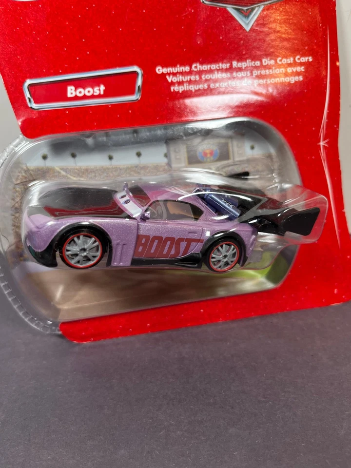 Disney Store Pixar El Mundo de los Coches BOOST 1:43 Die Cast Personaje Coche Figura Foto 2 de 4