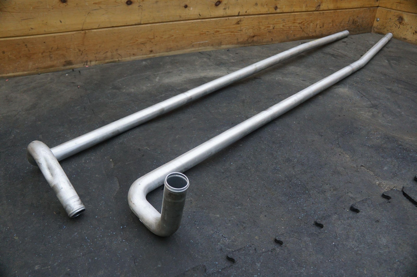 Set 2 Coolant Radiator Line Pipe Hose 4S9121485 4S0121400 OEM Audi R8 2018