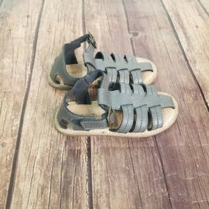 old navy closed toe sandals