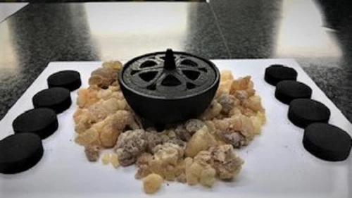 FRANKINCENSE RESIN: FINEST GRADE A SOMALIAN CARTERII FREE CHARCOAL ON ALL SALES