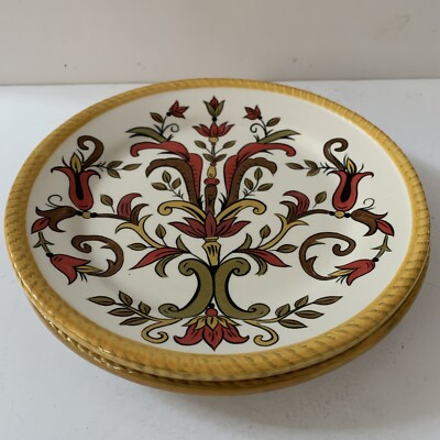 Pier 1 Earthware Oralia Plates Set Of 2 Salad Lunch 8-1/2  NEW Gold Red Pattern