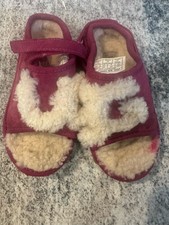 UGG Dziewczęce Różowe Futro Wykończenie Wsuwane Kapcie Amortyzowane Sztuczne Futro Zamsz Rozmiar 10