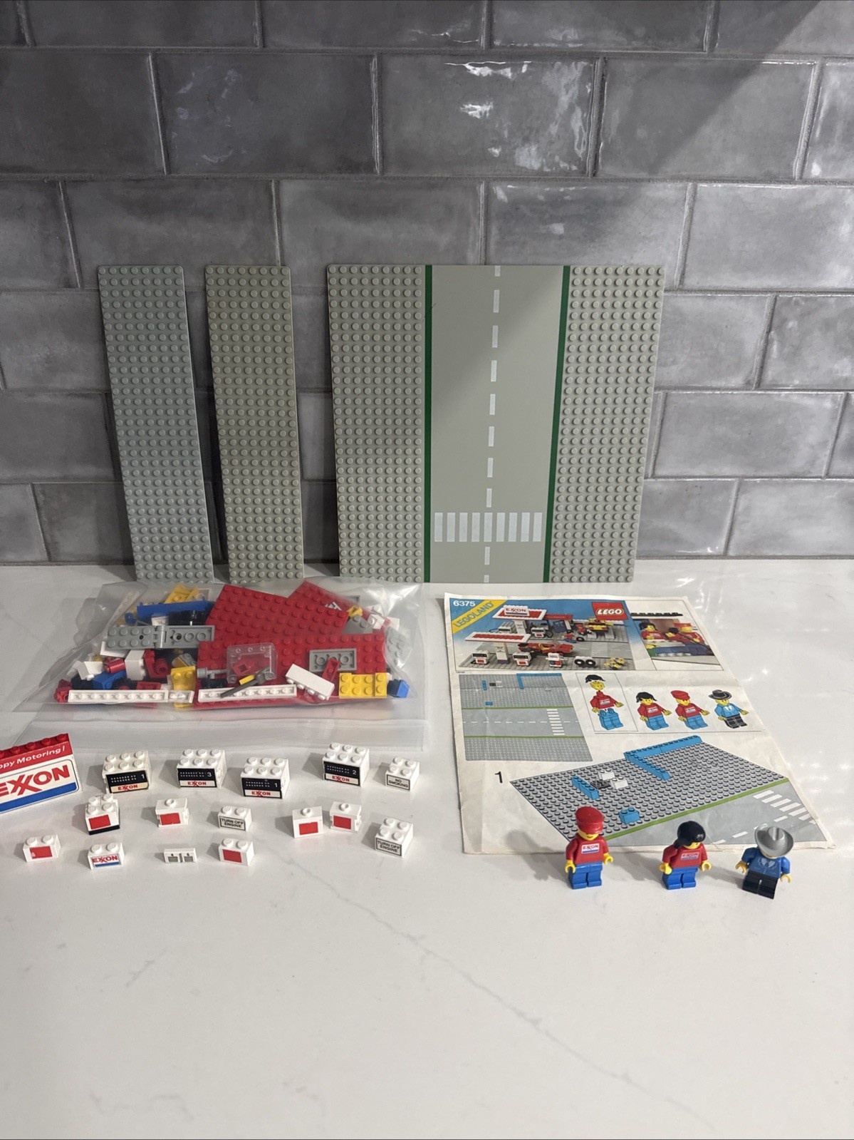 Vintage LEGO Classic Town: Gas Station 6375 1980 w/ Manual 99% Complete