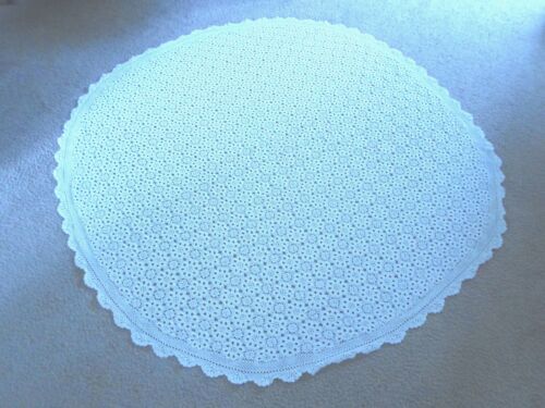 Ancienne couverture en tissu de table ronde au crochet française faite à la main 6 pieds. - Photo 1/12