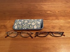 Blue floral eyeglass case with two tortoise readers 1.25  2.50 excellent