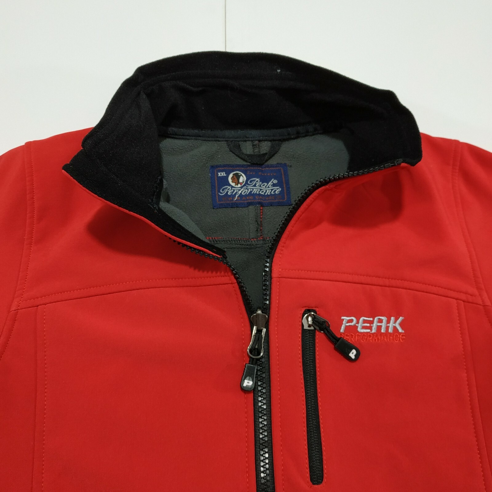 Peak Performance Women's Red Jacket Windbreaker S… - image 7