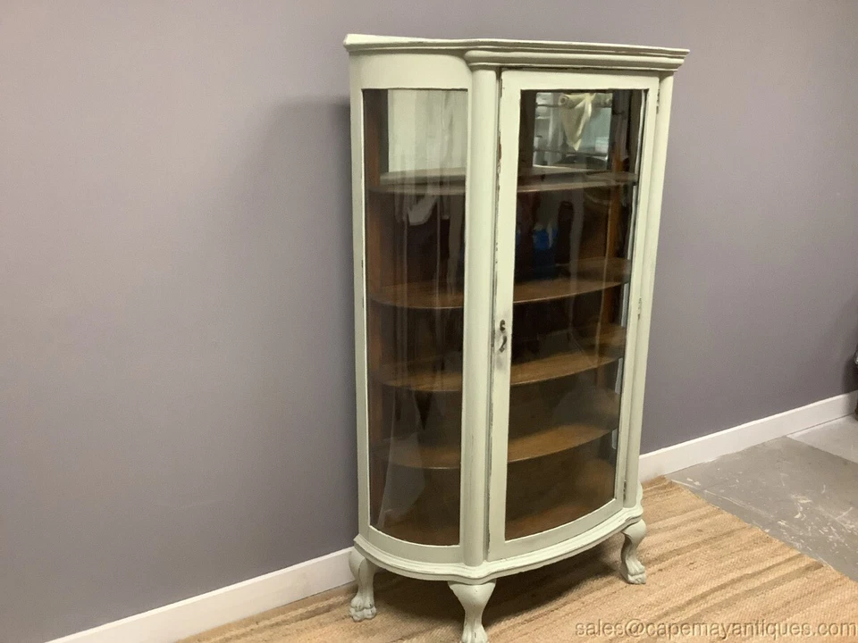 Antiguo gabinete de porcelana redondo de roble pintado verde suave vidrio original Foto 2 de 4