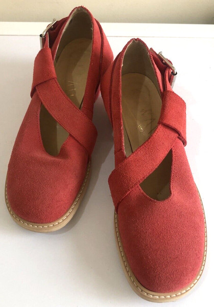 Kuwaii Red Suede Brogues With Buckles Shoes Women's Size 37