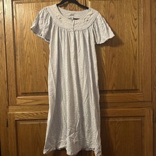 Aria VTG 100 Cotton Nightgown Small Blue white Flowers Ribbon Embroidered