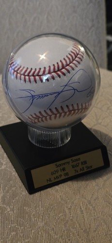 Sammy Sosa Signed Baseball Chicago Cubs 609Hr Beckett BAS COA W/ Display Case